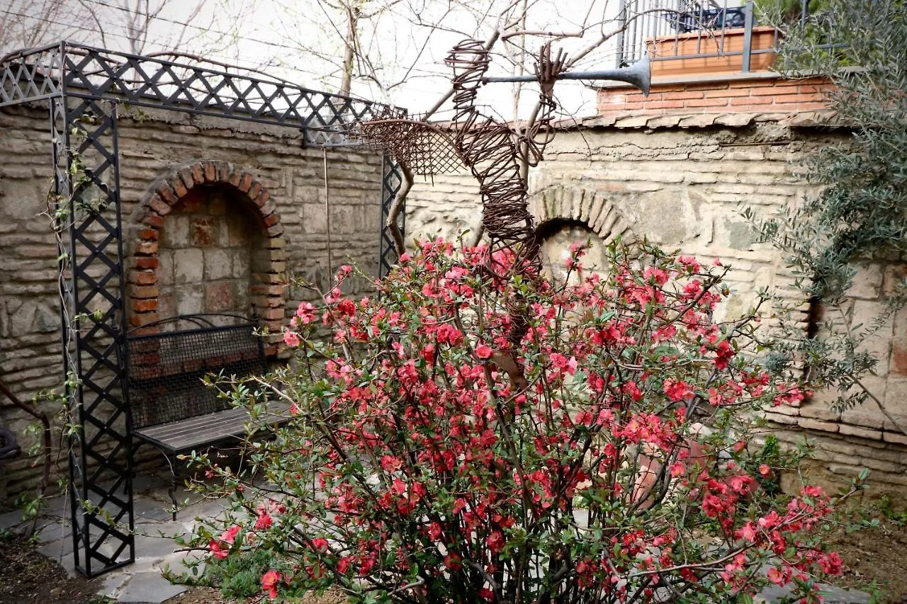 Artists Residence In Tbilissi Hotel