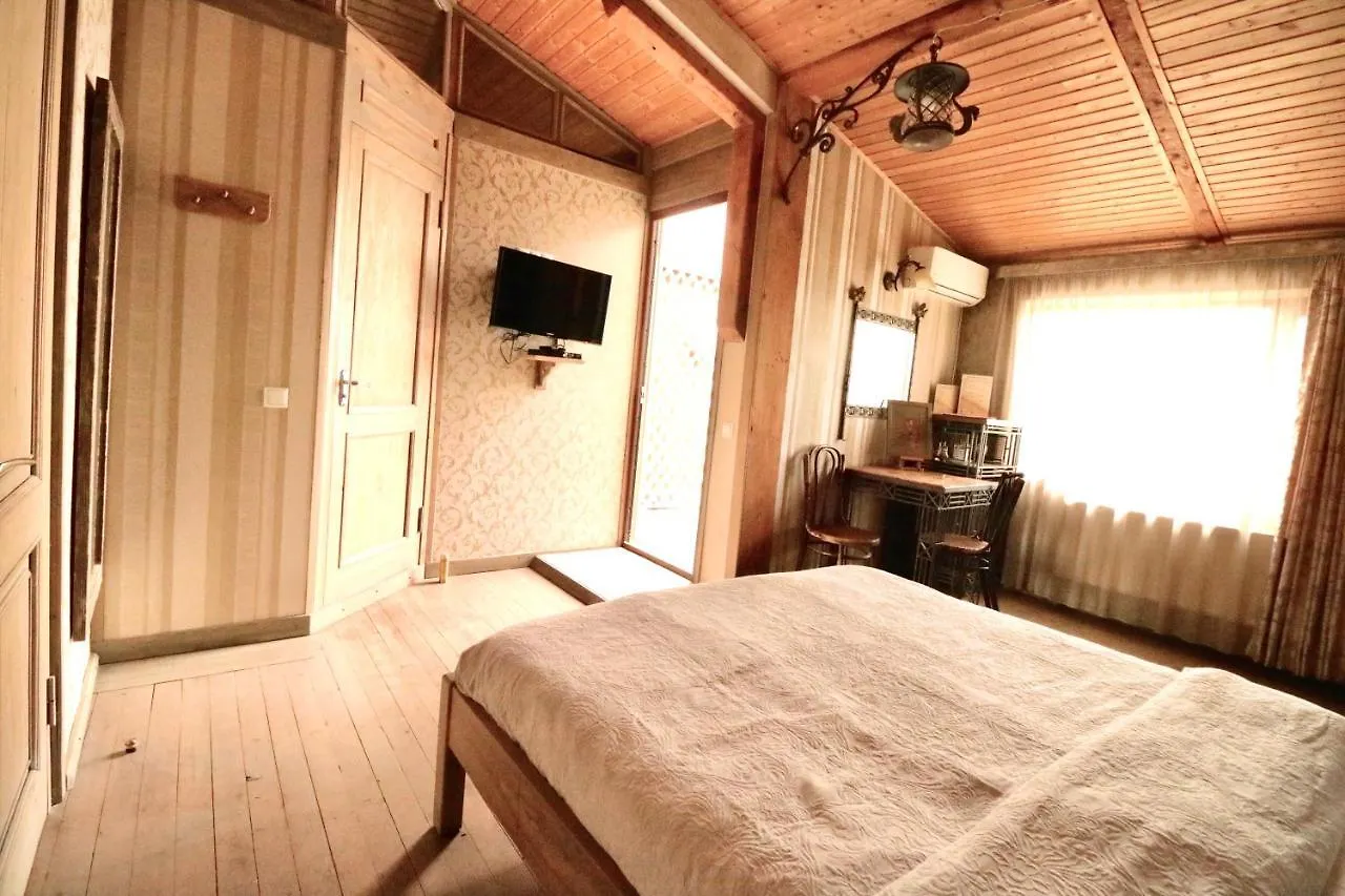 Hotel Artists Residence In Tbilissi